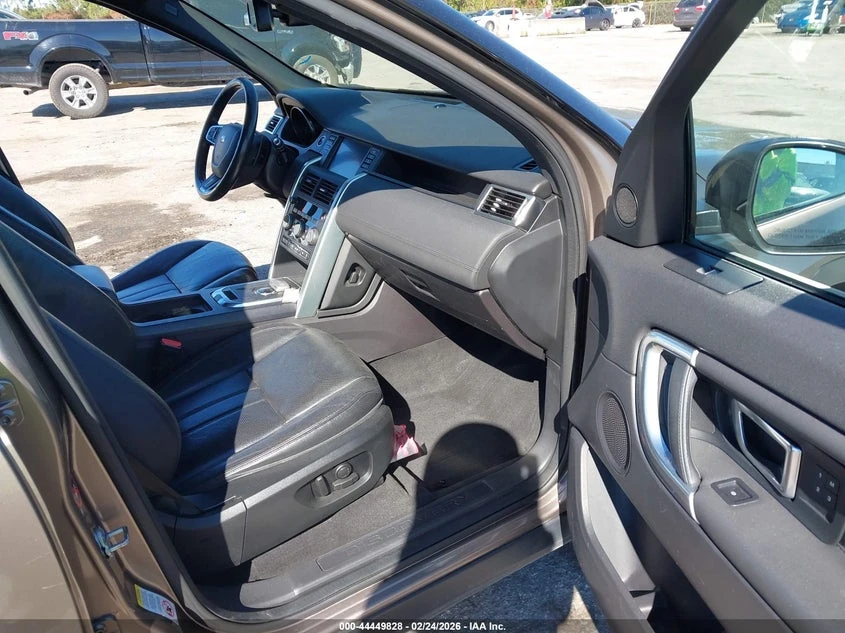 Land Rover Discovery 2.0L I-4 DI, DOHC, VVT, TURBO, 240HP All Wheel, снимка 5 - Автомобили и джипове - 53937274