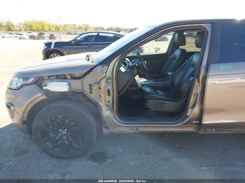 Land Rover Discovery 2.0L I-4 DI, DOHC, VVT, TURBO, 240HP All Wheel, снимка 6 - Автомобили и джипове - 53937274