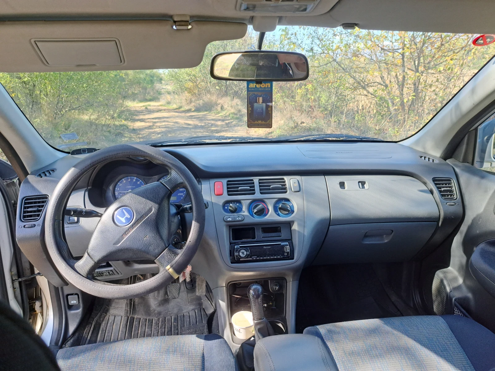 Honda Hr-v 1.6, снимка 16 - Автомобили и джипове - 53999393