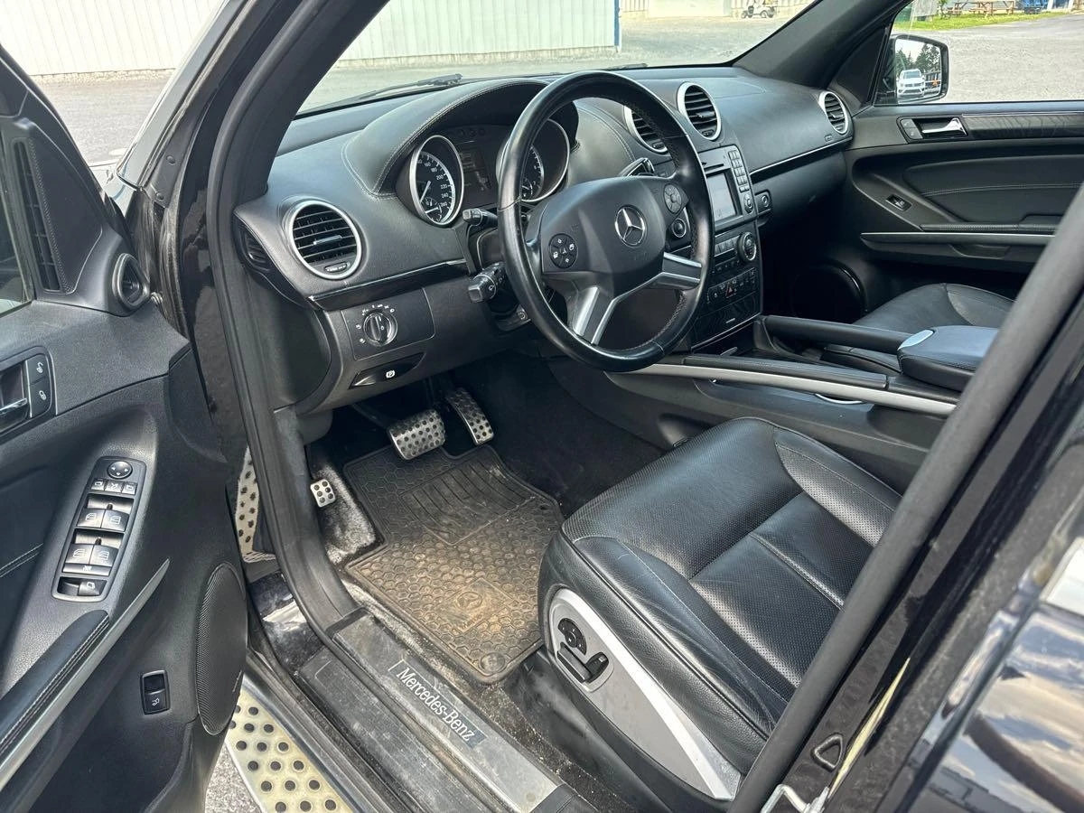 Mercedes-Benz GL 550 AMG* ФУЛ* TV* Harman* Обдухване* , снимка 7 - Автомобили и джипове - 54158533
