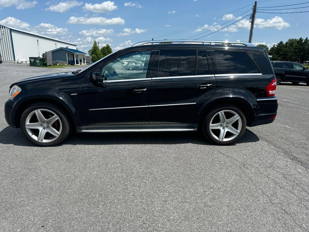 Mercedes-Benz GL 550 AMG* ФУЛ* TV* Harman* Обдухване* , снимка 3 - Автомобили и джипове - 54158533