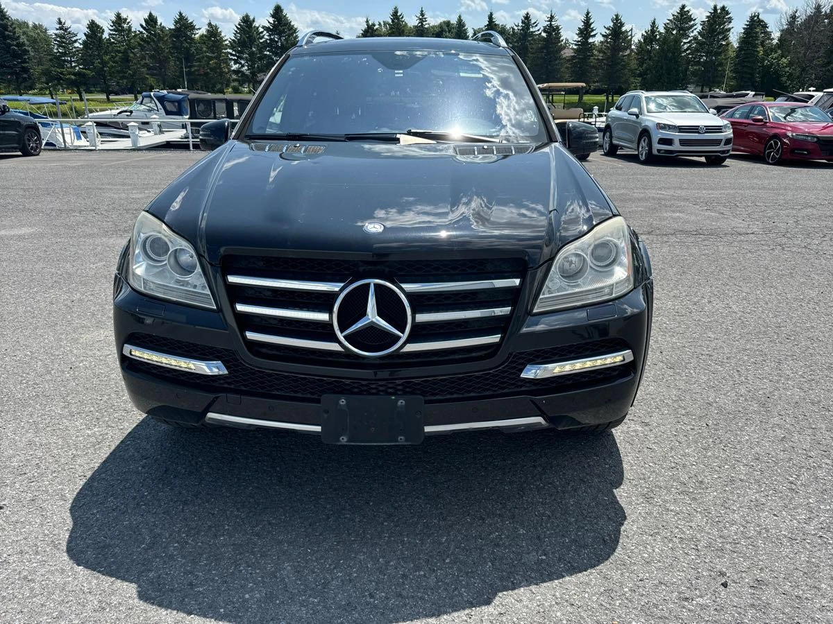 Mercedes-Benz GL 550 AMG* ФУЛ* TV* Harman* Обдухване* , снимка 4 - Автомобили и джипове - 54158533