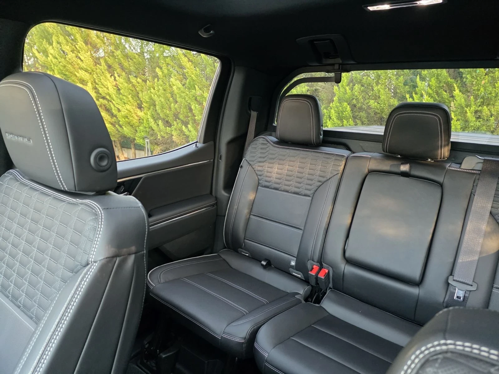 Gmc Sierra EV Denali, снимка 13 - Автомобили и джипове - 54432239