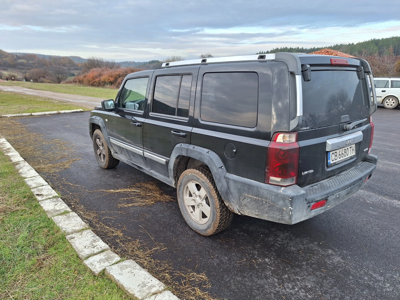 Jeep Commander, снимка 6 - Автомобили и джипове - 54704554