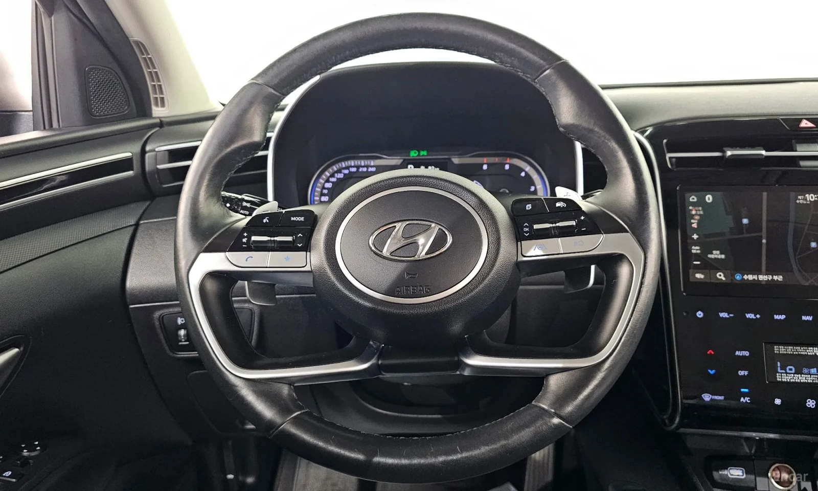 Hyundai Tucson, снимка 13 - Автомобили и джипове - 55193405