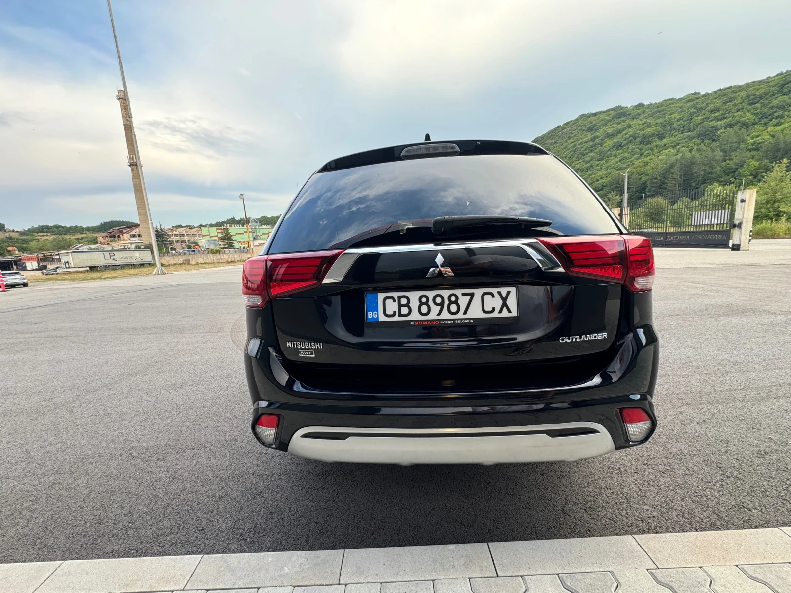 Mitsubishi Outlander 2.4-Gaz-4x4-TOP, снимка 5 - Автомобили и джипове - 55316510