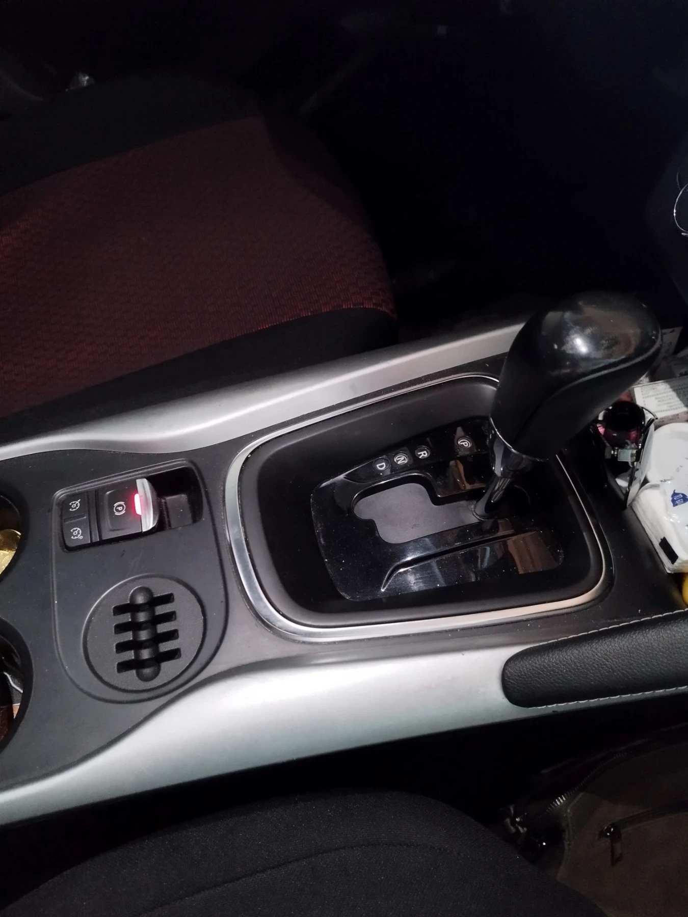 Renault Kadjar, снимка 6 - Автомобили и джипове - 55851128