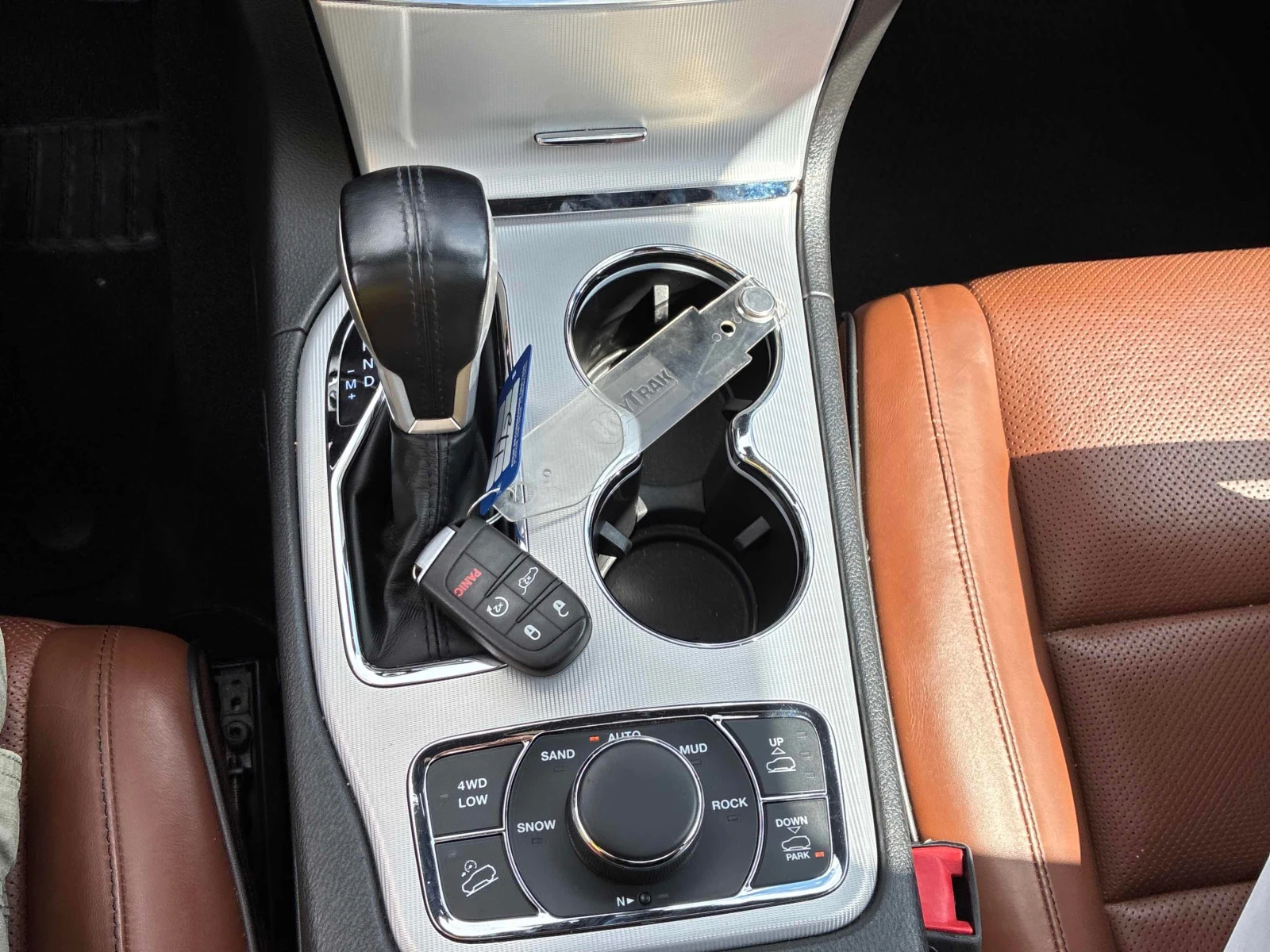 Jeep Grand cherokee * Summit * АВТОКРЕДИТ * ГЛАВНО ПРЕДСТАВИТЕЛСТВО, снимка 11 - Автомобили и джипове - 56114562