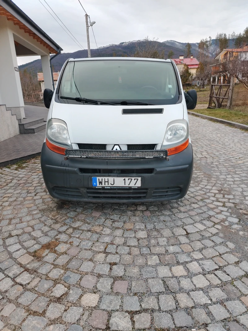 Renault Trafic 1.9 D 100кс. 5 местен, снимка 2 - Бусове и автобуси - 53596794