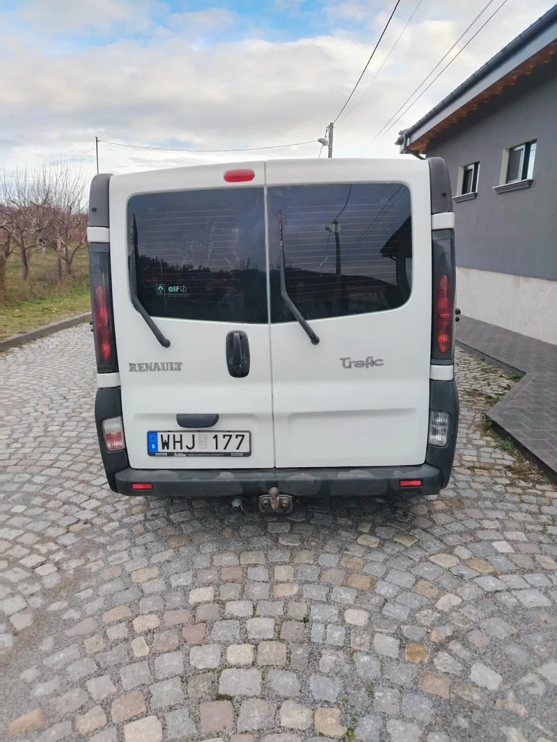 Renault Trafic 1.9 D 100кс. 5 местен, снимка 4 - Бусове и автобуси - 53596794