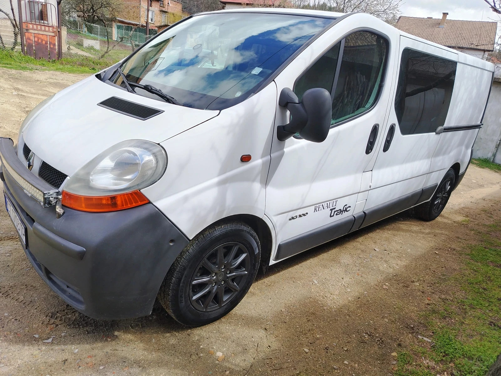 Renault Trafic 1.9 D 100кс. 5 местен
