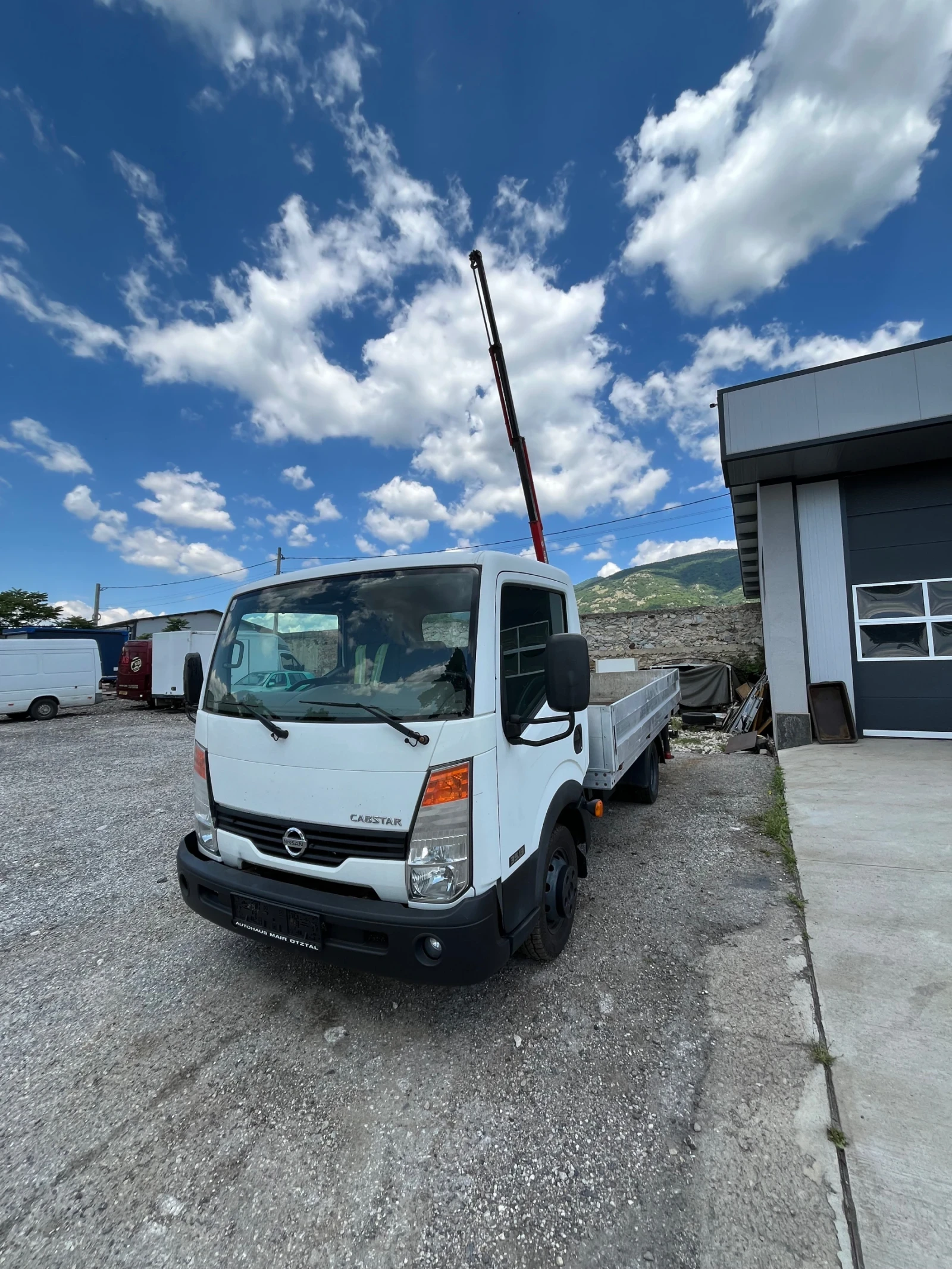 Nissan Capstar 2.5 кран, снимка 2 - Бусове и автобуси - 54973817
