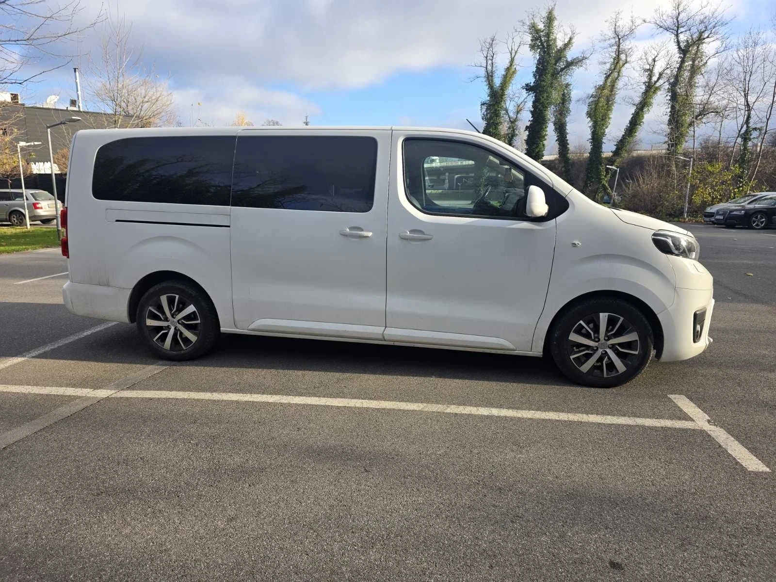 Toyota Proace, снимка 3 - Бусове и автобуси - 56002816