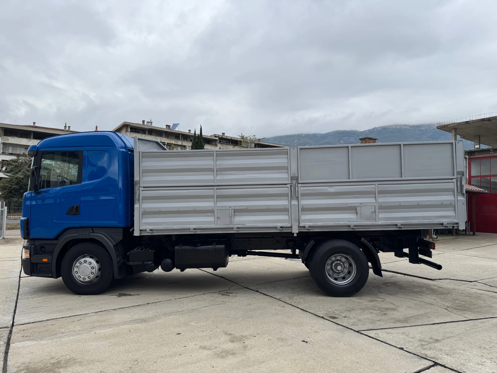 Scania 144 тристранен самосвал 6.20м - изображение 9