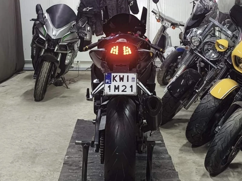 Suzuki Gsxr K7 750 ЛИЗИНГ/БАРТЕР, снимка 4 - Мотоциклети и мототехника - 52396022