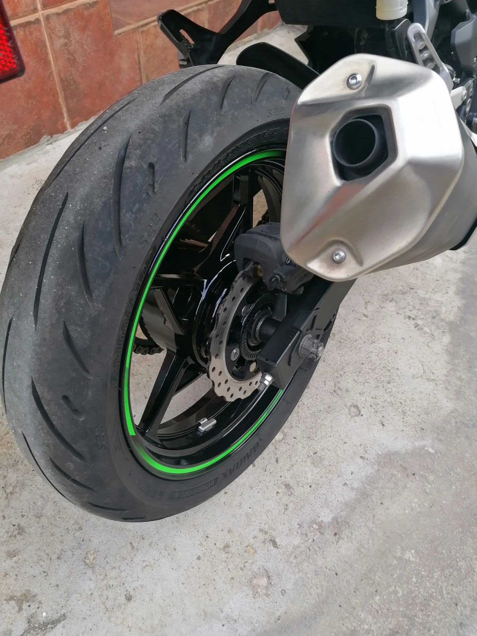 Kawasaki Ninja 400 ABS - изображение 4