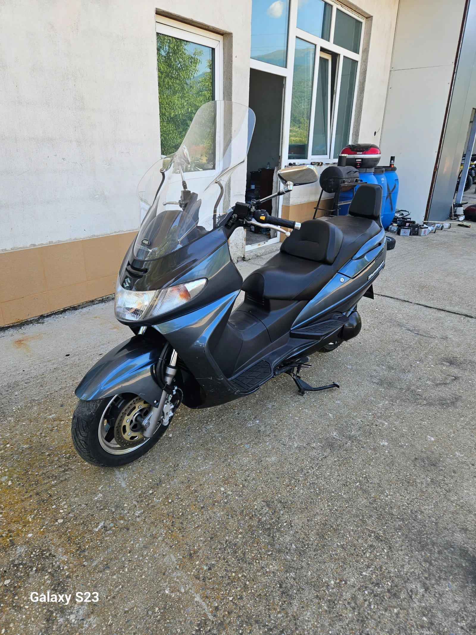 Suzuki Burgman Perfekten 22000km realni - изображение 2