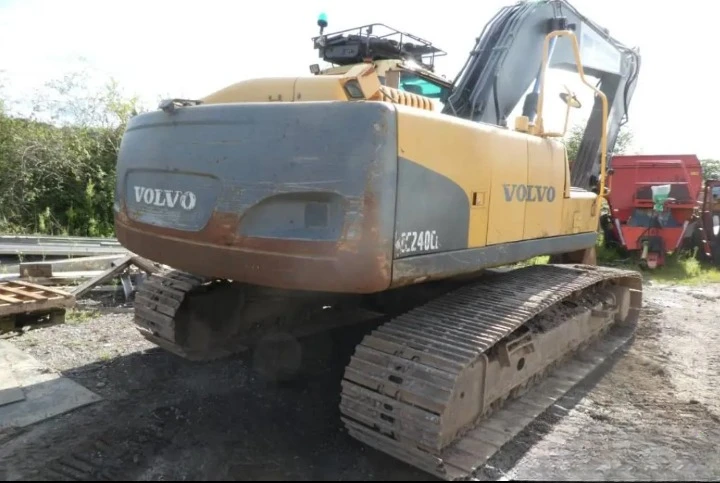 Багер Volvo EC240 CL, снимка 4 - Индустриална техника - 47575675