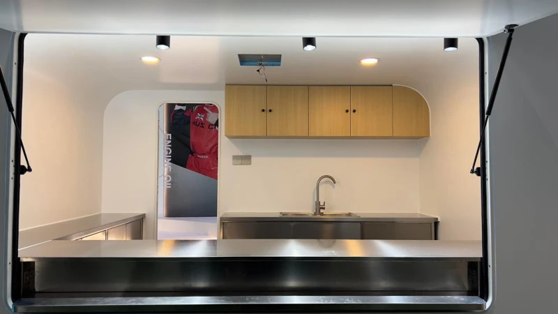 Каравана Други Търговска каравана , снимка 2 - Каравани и кемпери - 52538629