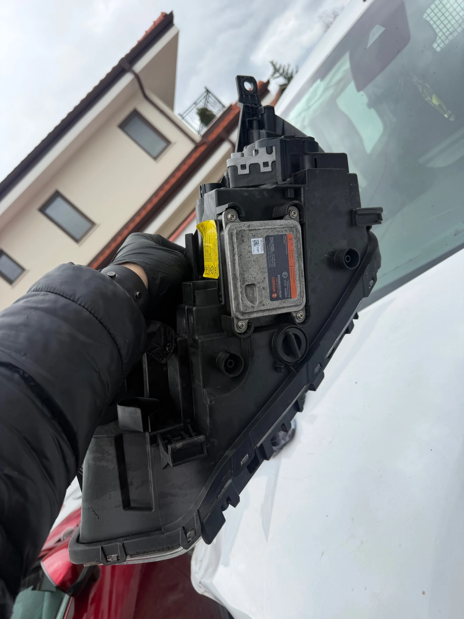 Hyundai Ioniq 2017г десен фар, снимка 3 - Части - 54103154