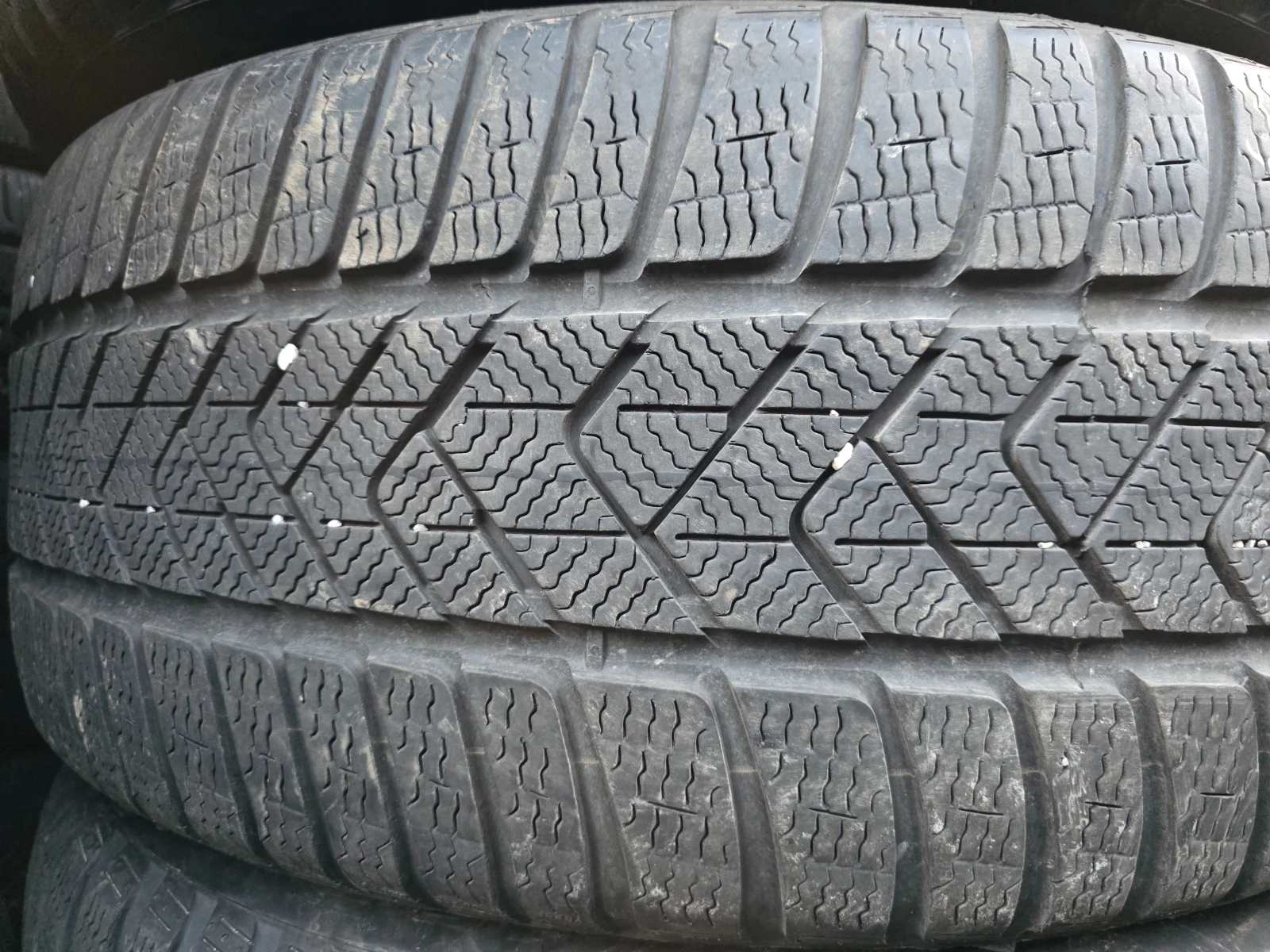 Гуми Зимни 275/45R20