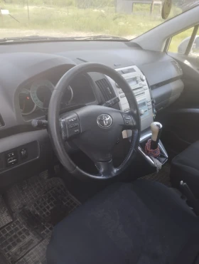 Toyota Corolla verso, снимка 5