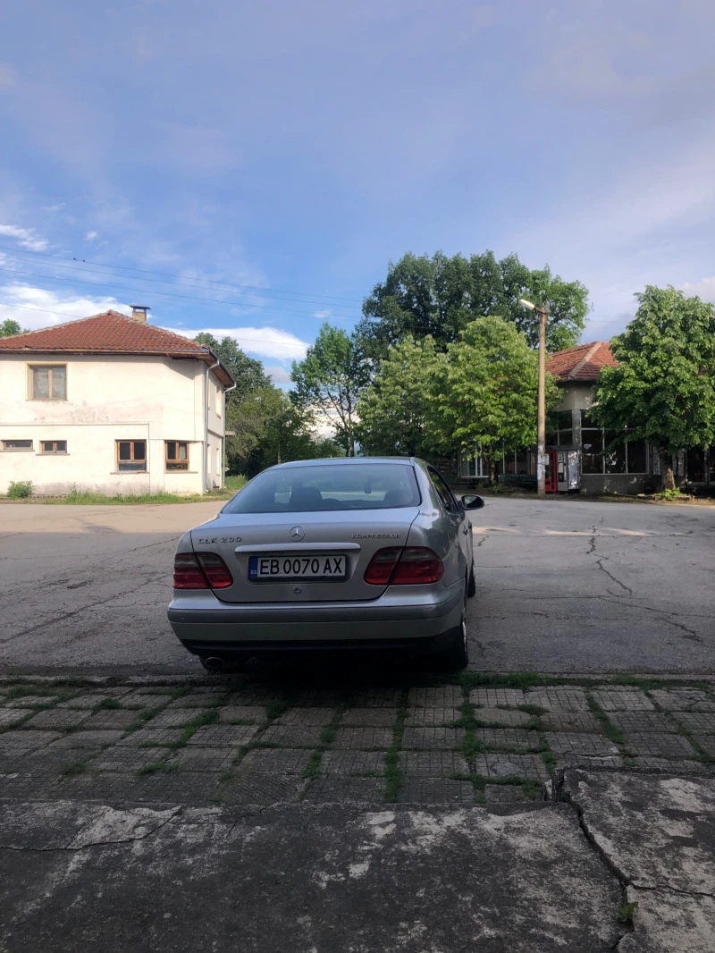 Mercedes-Benz CLK 200 komressor, снимка 2 - Автомобили и джипове - 47732293