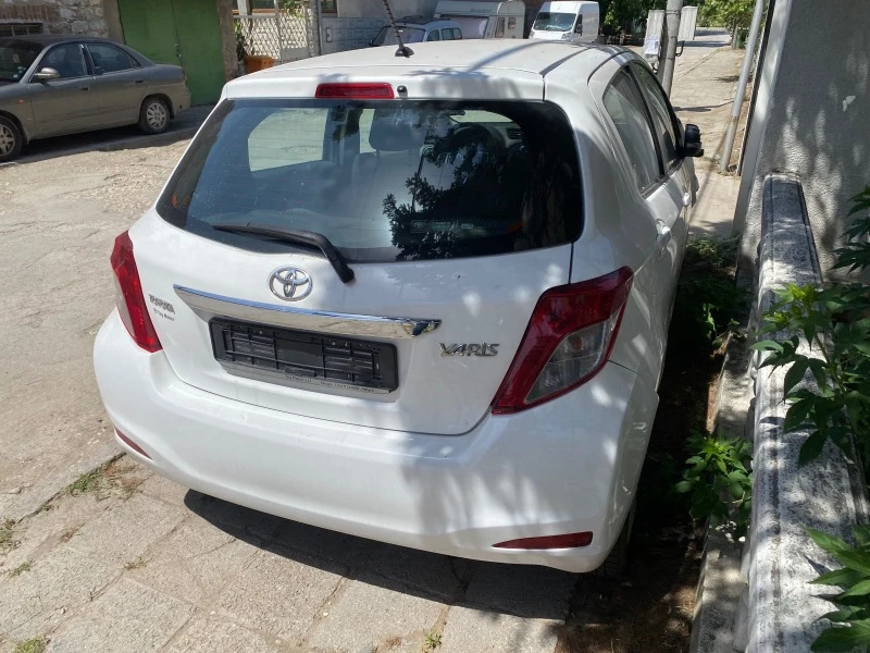 Toyota Yaris 1.0i-metan-za chasti, снимка 6 - Автомобили и джипове - 46425448