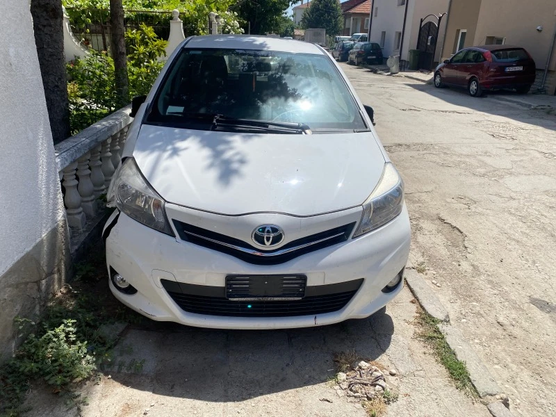 Toyota Yaris 1.0i-metan-za chasti, снимка 1 - Автомобили и джипове - 46425448