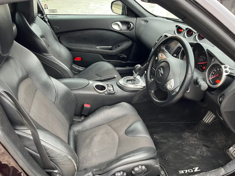 Nissan 370Z, снимка 12 - Автомобили и джипове - 48997268