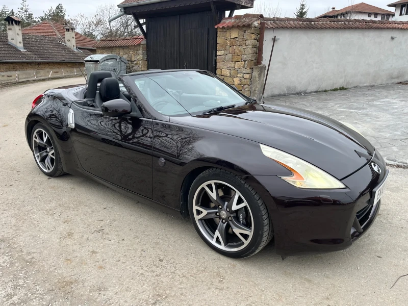 Nissan 370Z, снимка 9 - Автомобили и джипове - 48997268