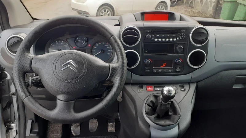 Citroen Berlingo 1.6 HDi  климатроник , снимка 16 - Автомобили и джипове - 49323757