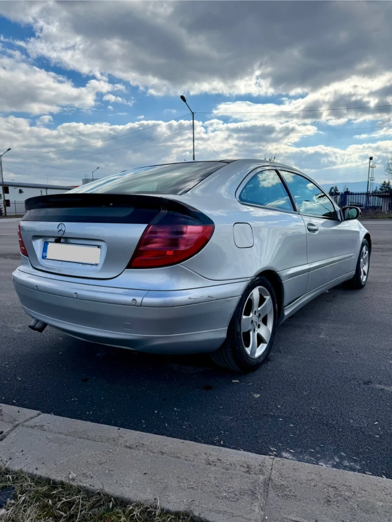 Mercedes-Benz C 220, снимка 5 - Автомобили и джипове - 49410427