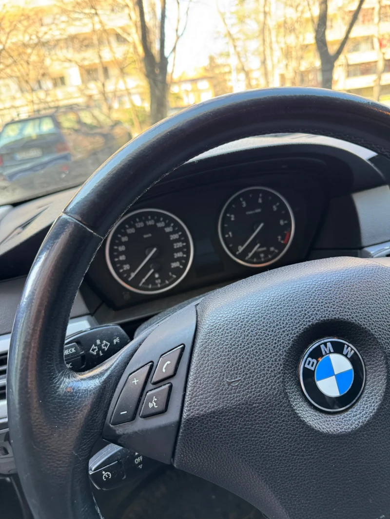 BMW 523, снимка 3 - Автомобили и джипове - 49442578