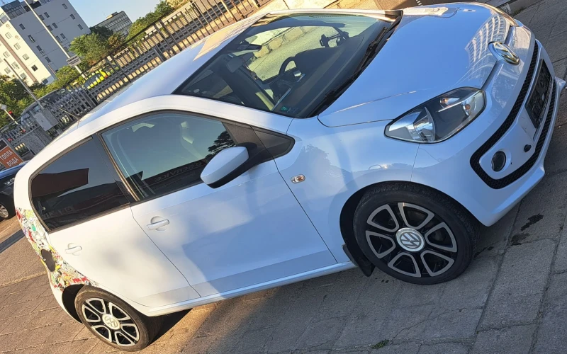 VW Up, снимка 4 - Автомобили и джипове - 51978289
