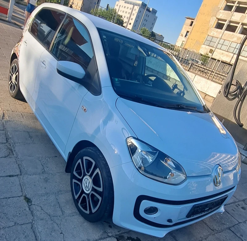 VW Up, снимка 2 - Автомобили и джипове - 51978289