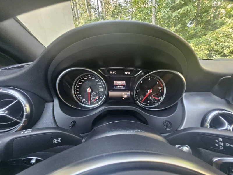 Mercedes-Benz CLA 220, снимка 5 - Автомобили и джипове - 52181840