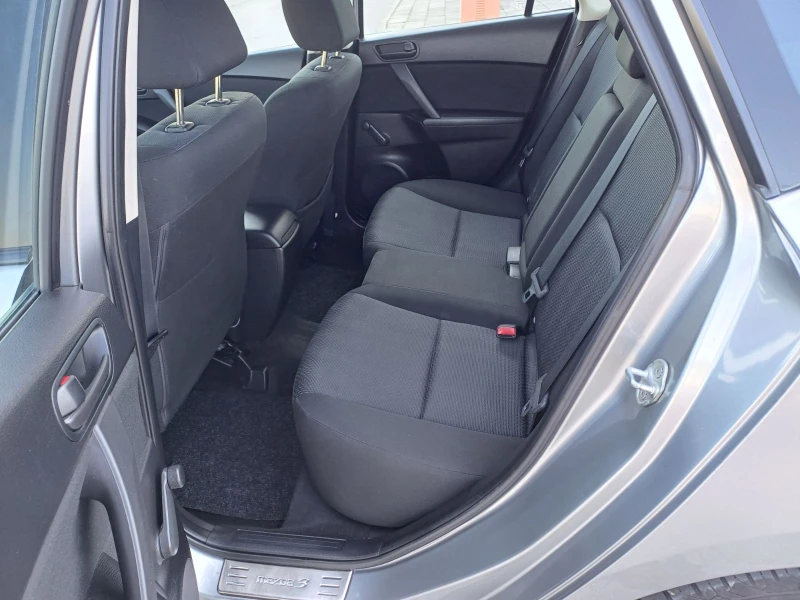 Mazda 3 1.6 Benzin 105k.s., снимка 10 - Автомобили и джипове - 51909623