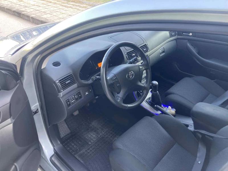 Toyota Avensis, снимка 5 - Автомобили и джипове - 52671173