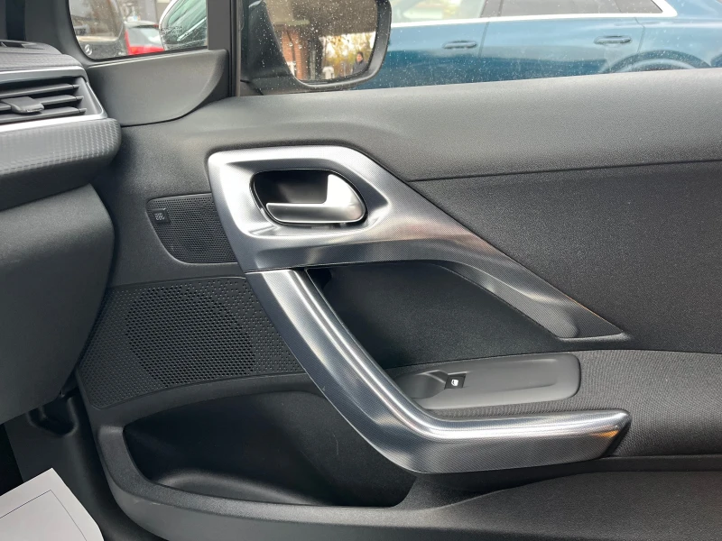 Peugeot 2008 Allure, снимка 10 - Автомобили и джипове - 52696619