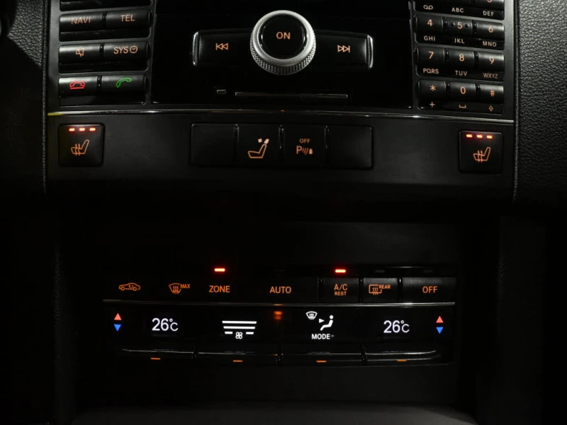 Mercedes-Benz E 350 PANO* ПОДГРЕВ* CAM* , снимка 11 - Автомобили и джипове - 53102718