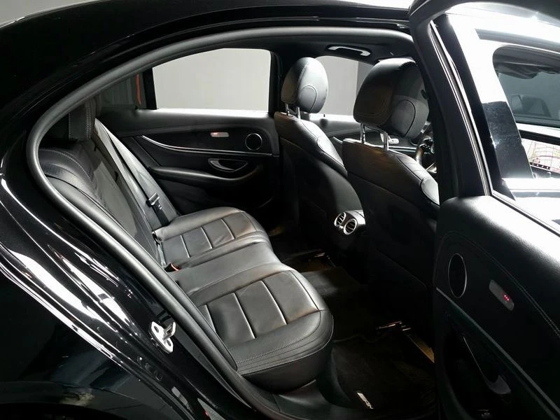 Mercedes-Benz E 220 E220d 4MATIC AMG Line| 143к.с.| ВКЛ.ТЕХНОТЕСТ, снимка 11 - Автомобили и джипове - 55701393