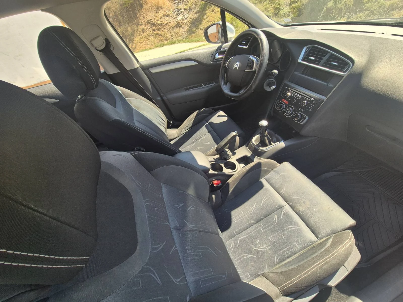 Citroen C4 1.6VTI 120кс, снимка 5 - Автомобили и джипове - 50006232