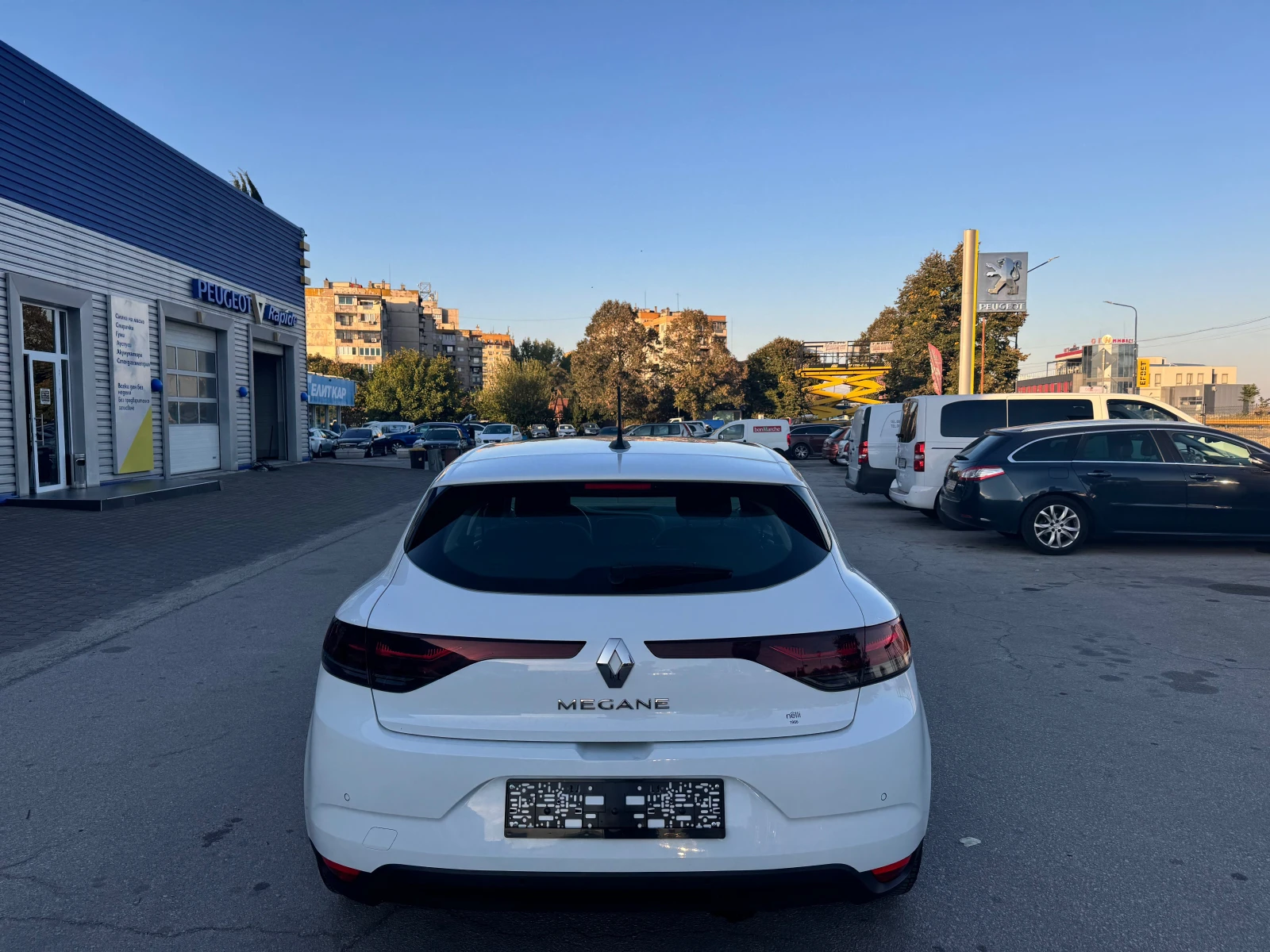 Renault Megane 1.5 dci facelift - изображение 4