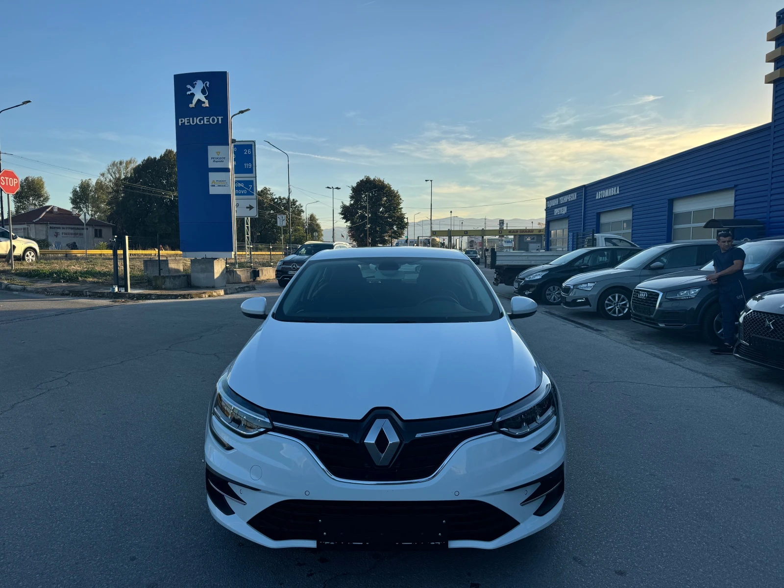 Renault Megane 1.5 dci facelift - изображение 8