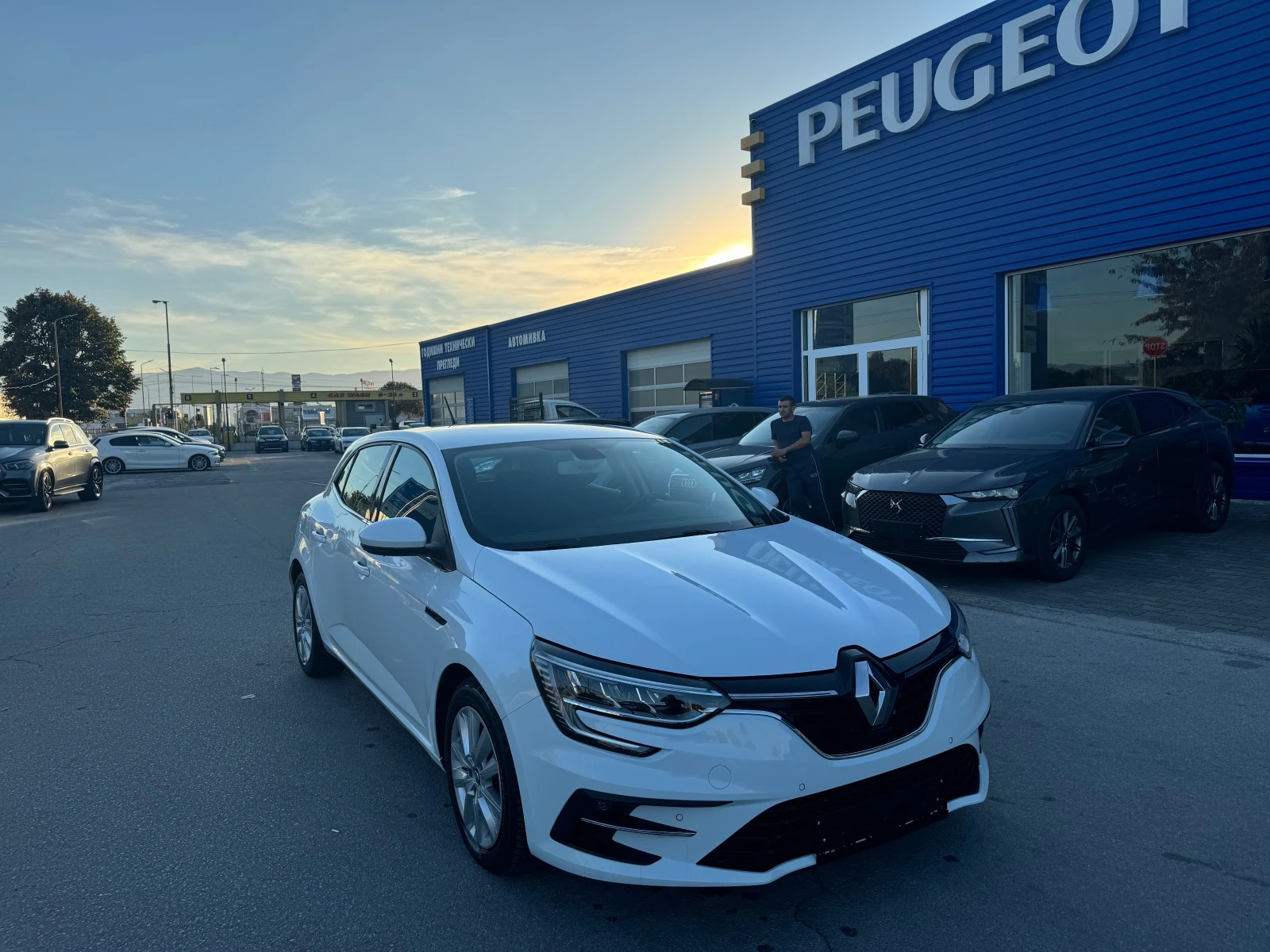 Renault Megane 1.5 dci facelift - изображение 7