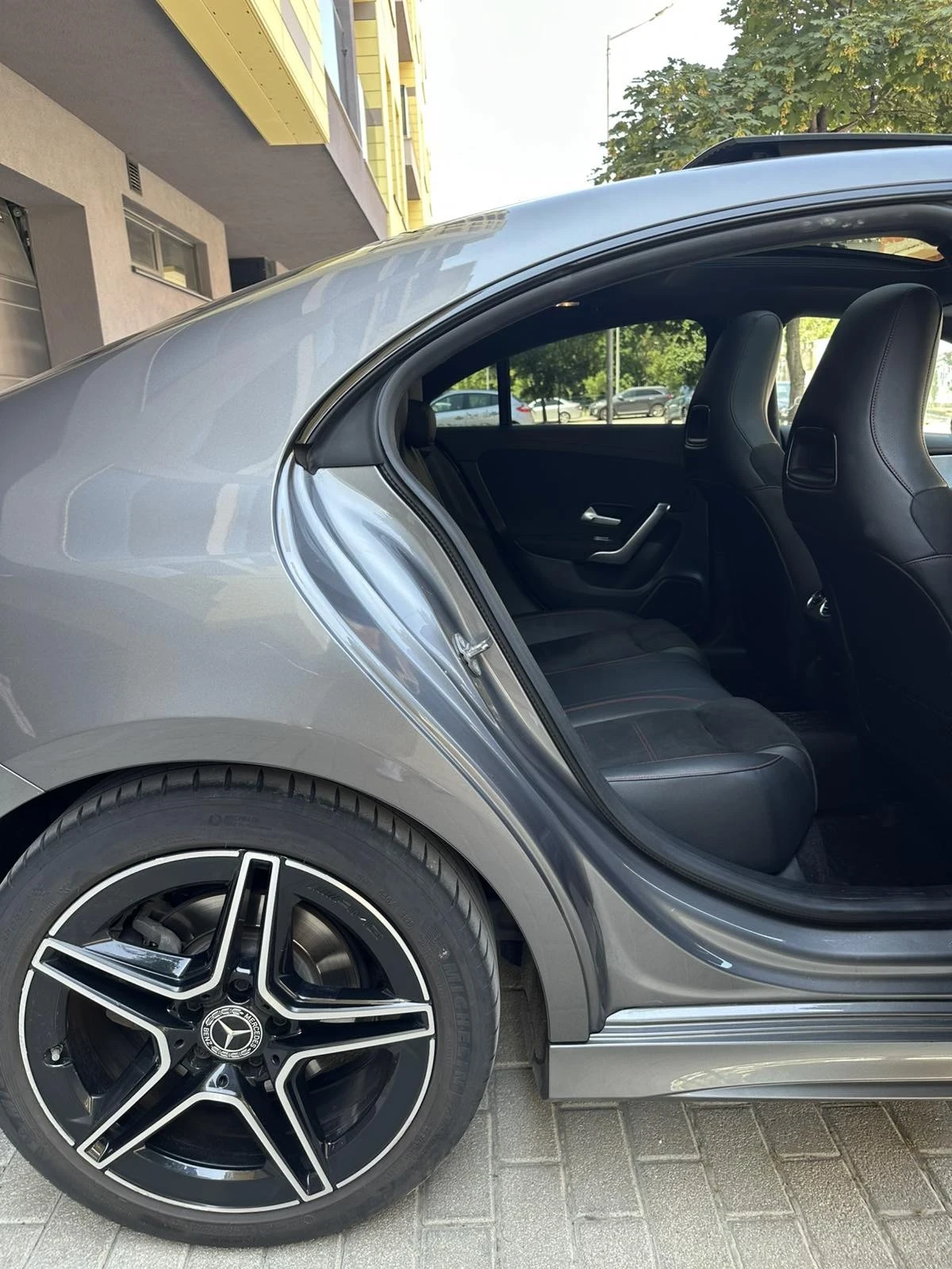 Mercedes-Benz CLA 200  - изображение 7
