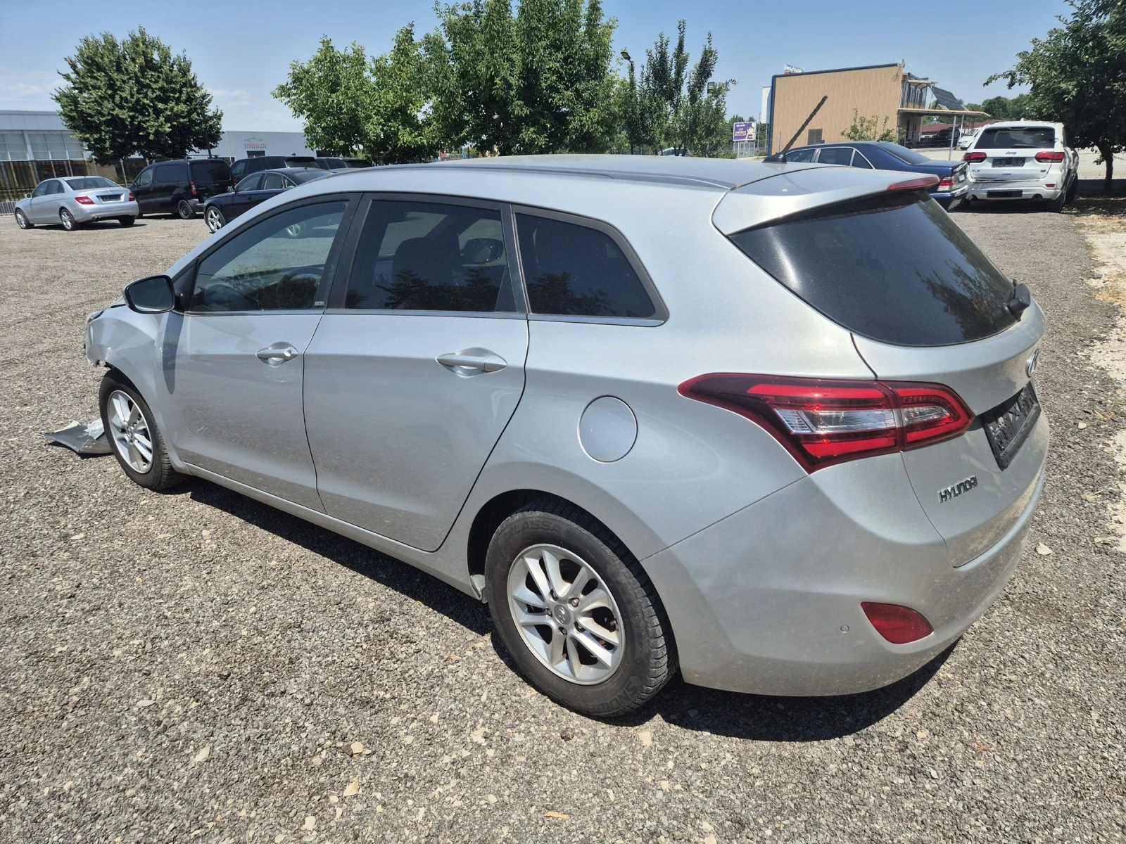Hyundai I30 1.4, 80000km - изображение 4
