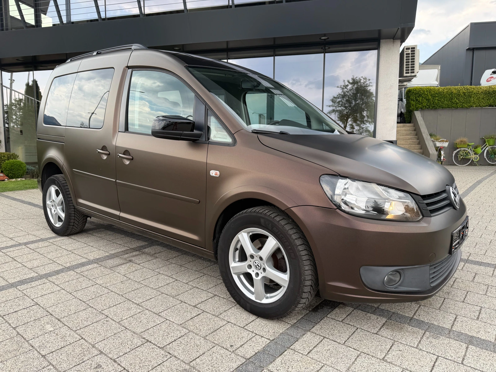 VW Caddy 1.6TDI Клима Euro 5  - изображение 2