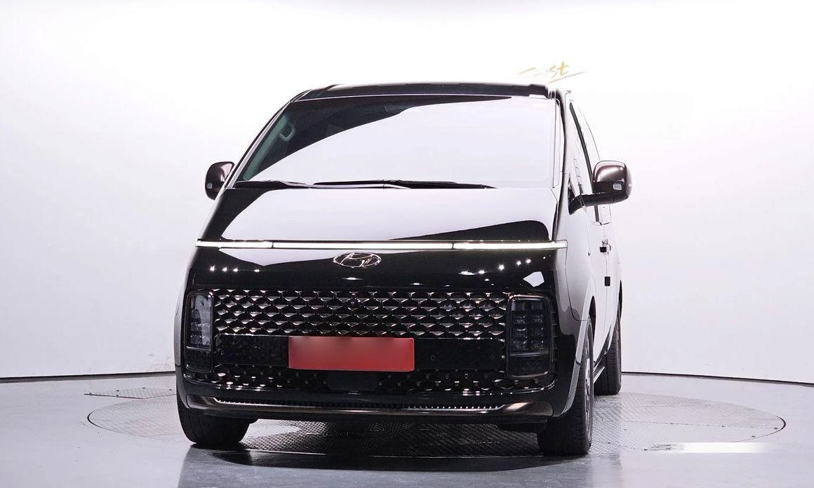 Hyundai Staria L3.5 Lounge 9-Seater Inspiration - изображение 3